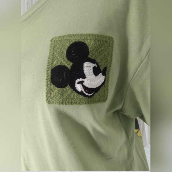 Fashion Nova Disney Green Short Sleeve T-Shirt Size Small - Picture 2 of 4